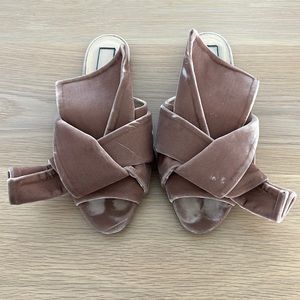 N.21 Womens Velvet Knot Flat Slides Size 38.5